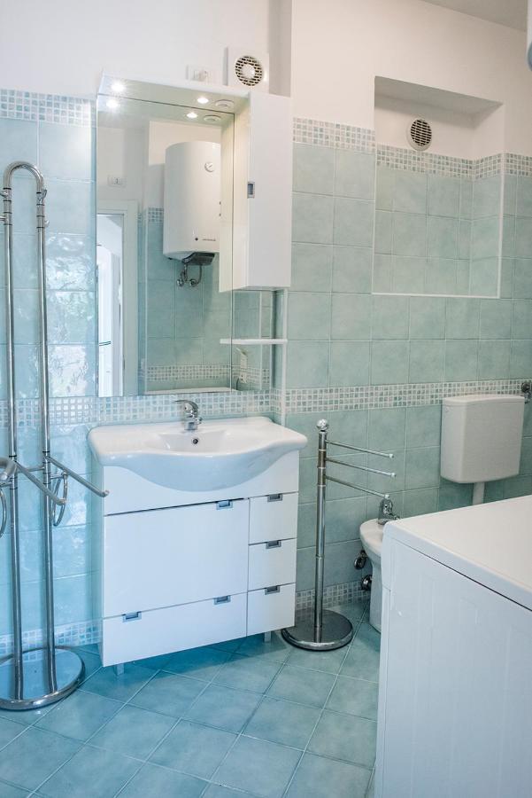 N011 - Numana, Nuovo Bilocale Con Giardino Διαμέρισμα Sirolo Εξωτερικό φωτογραφία